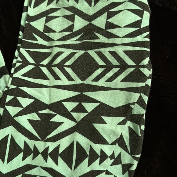 Printed leggings size small - Picture 4 of 4